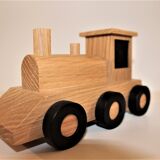 Wooden locomotive