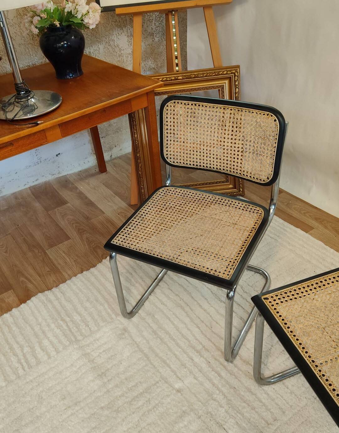 Chaise Cesca B32 noire de Marcel Breuer estampillée, Italie