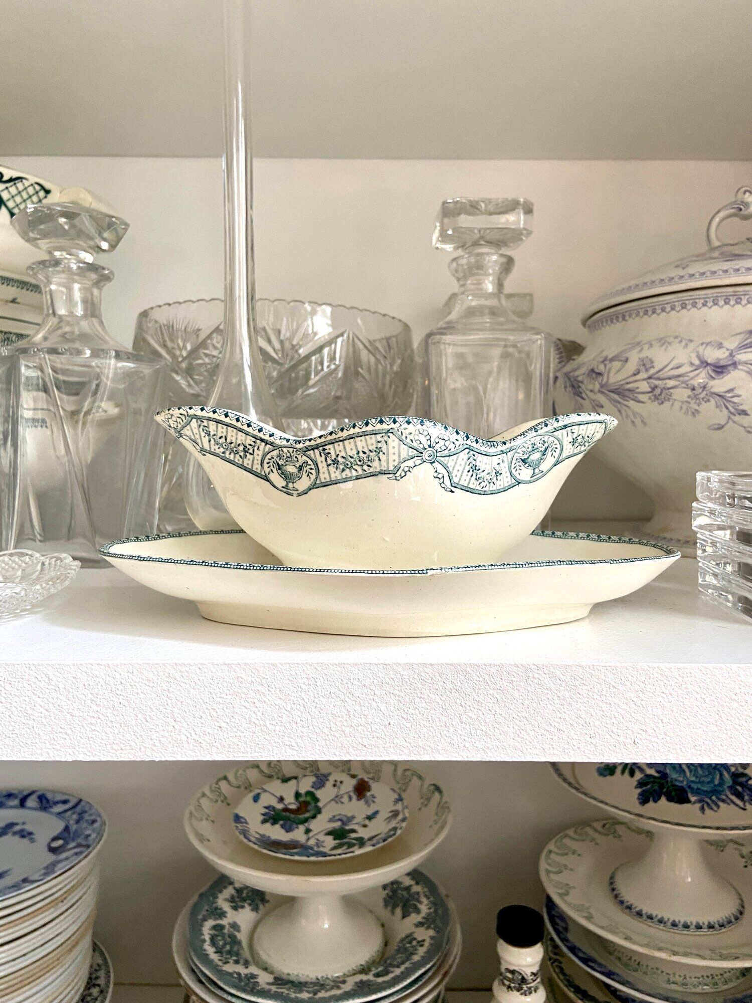 Saucière Salins en terre de fer, service "Directoire"