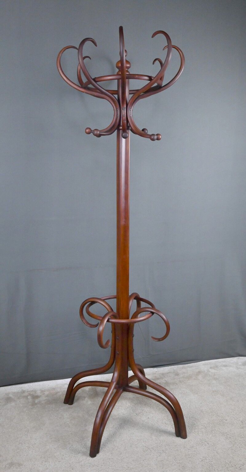 Large curved beech coat rack in the Thonet style – early 20th century