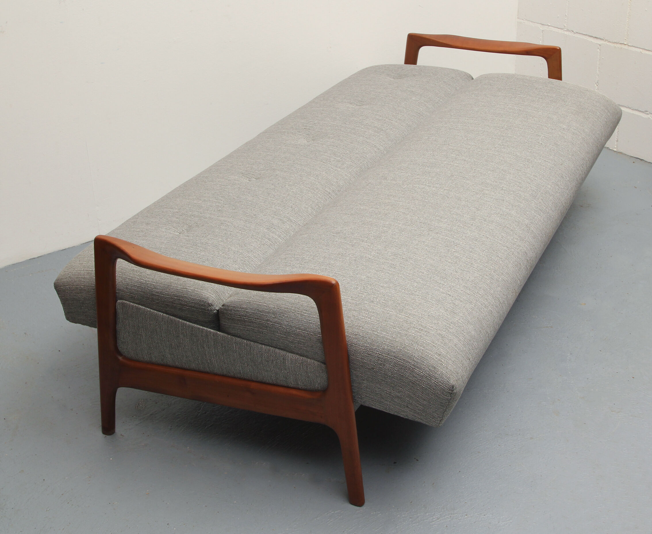 1960s sofa/daybed convertible in cherrywood