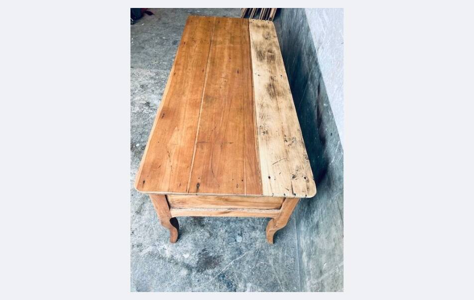 drop-leaf table
