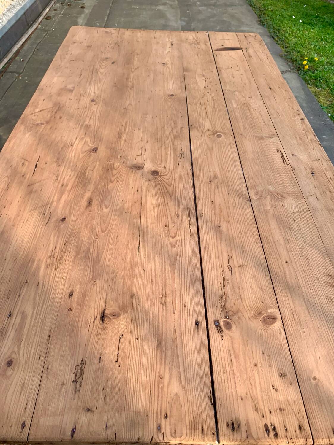 Farm table