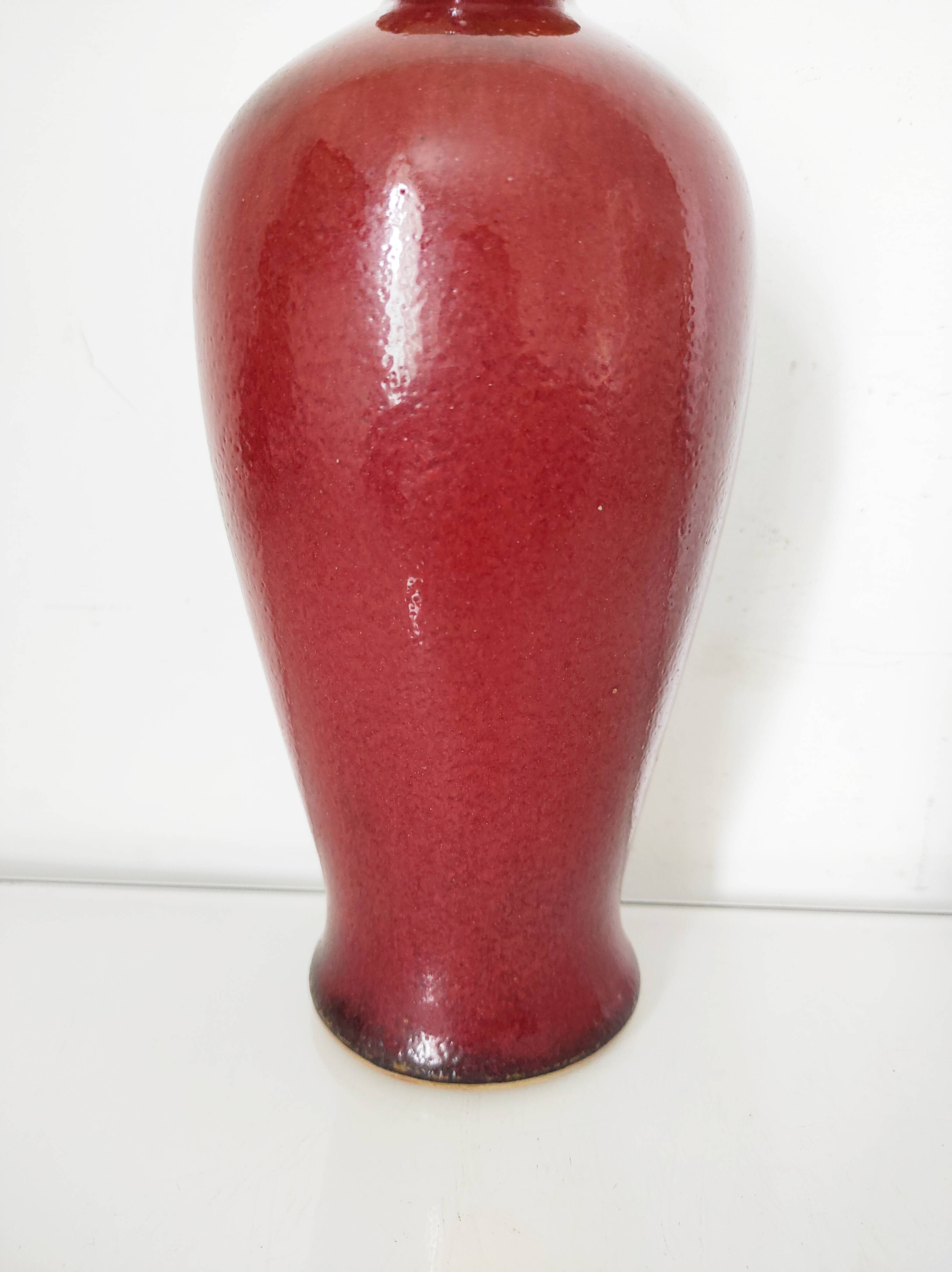 Chinese red ceramic vase 23 cm