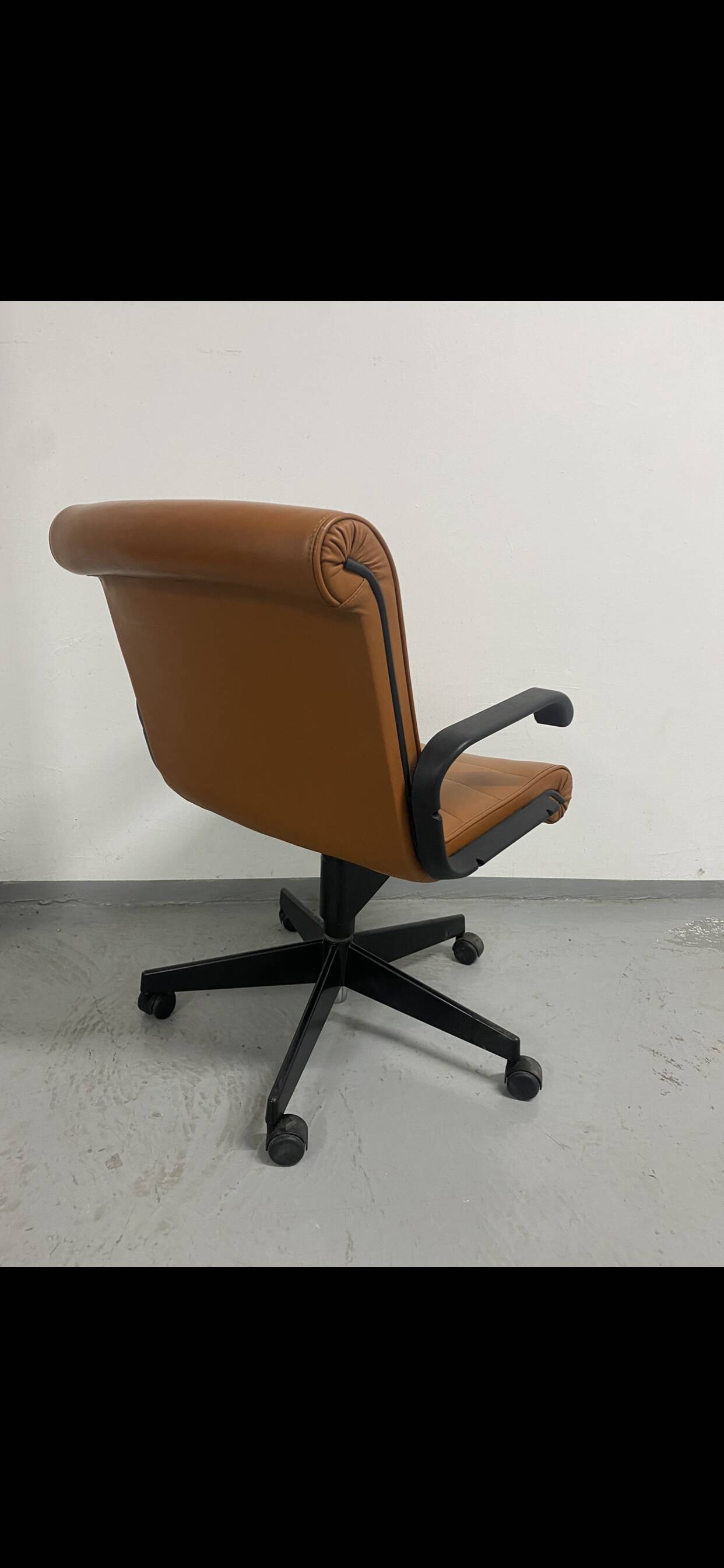 Leather armchair Cognac Richard Sapper Knoll edition