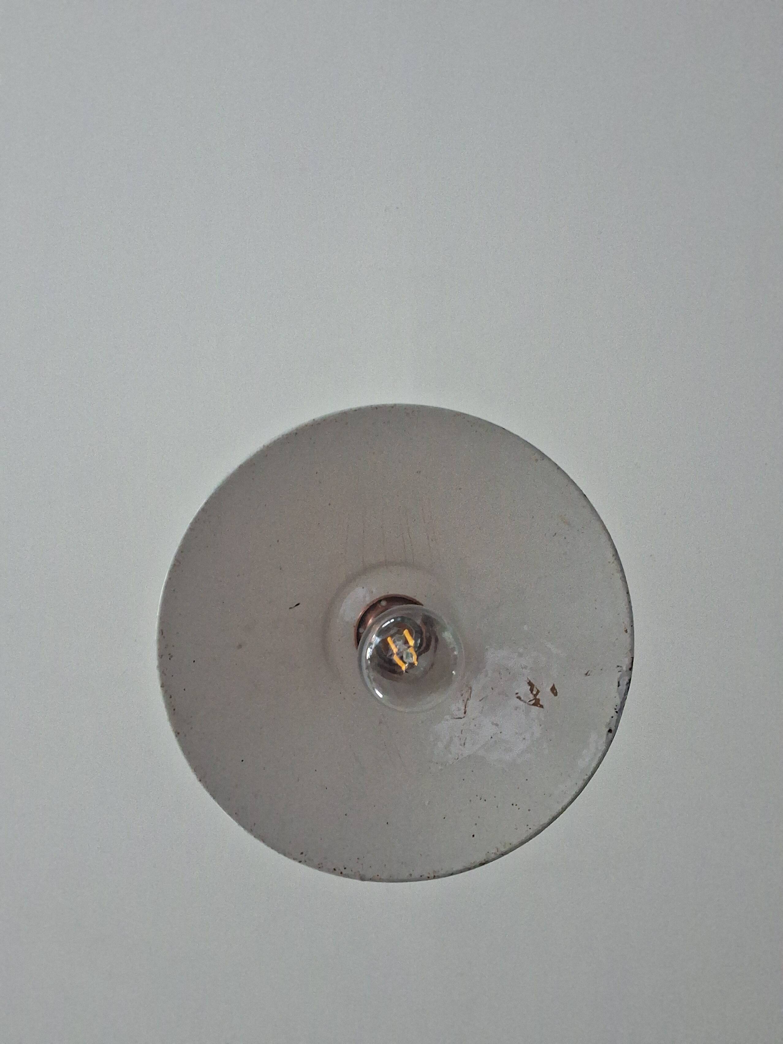 green enamelled iron suspension