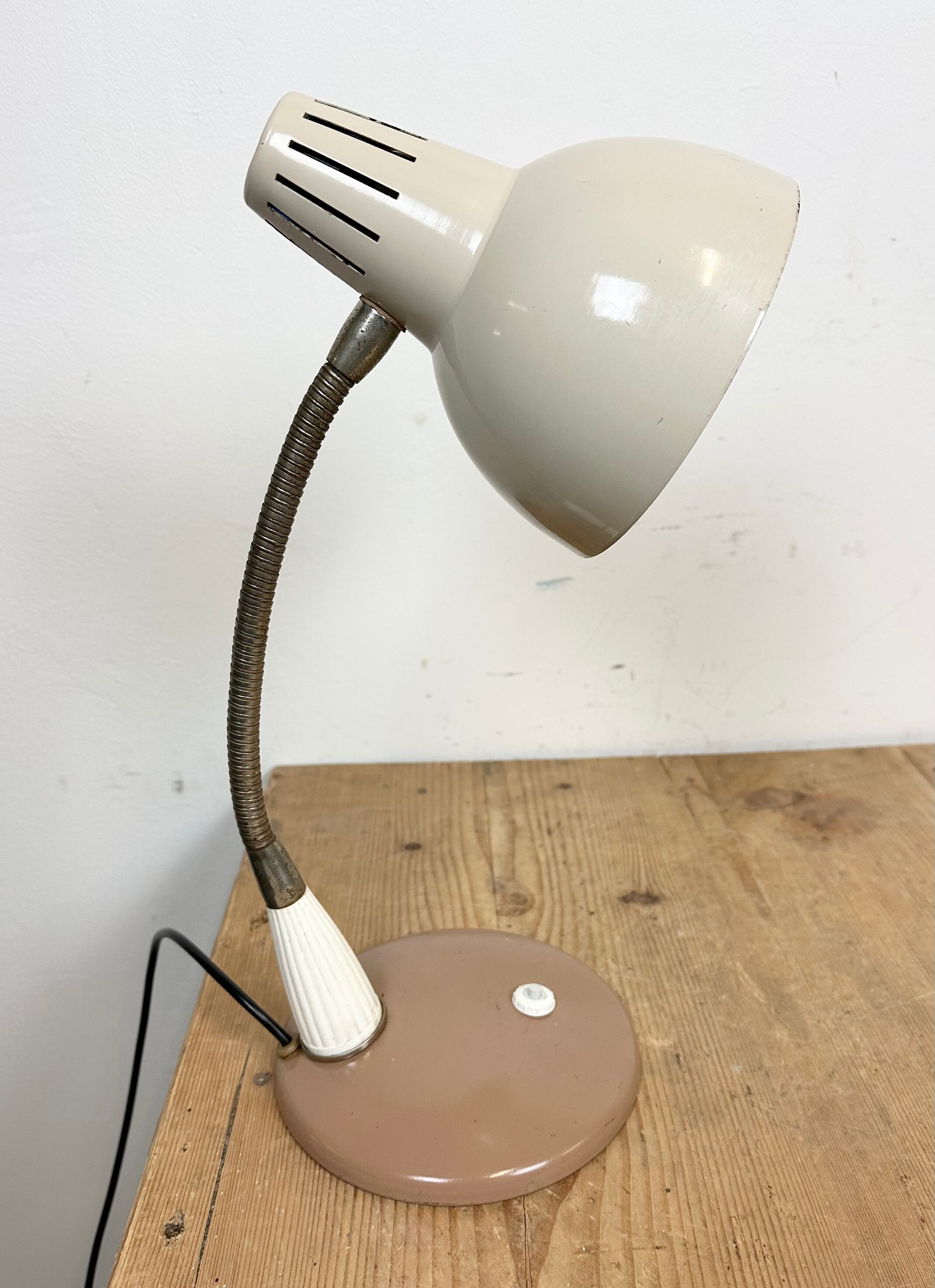 Industrial gooseneck table lamp, 1960s