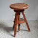 Tabouret à vis en bois
