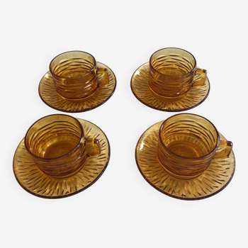 4 tasses et sous tasse à café en verre ambré Vereco
