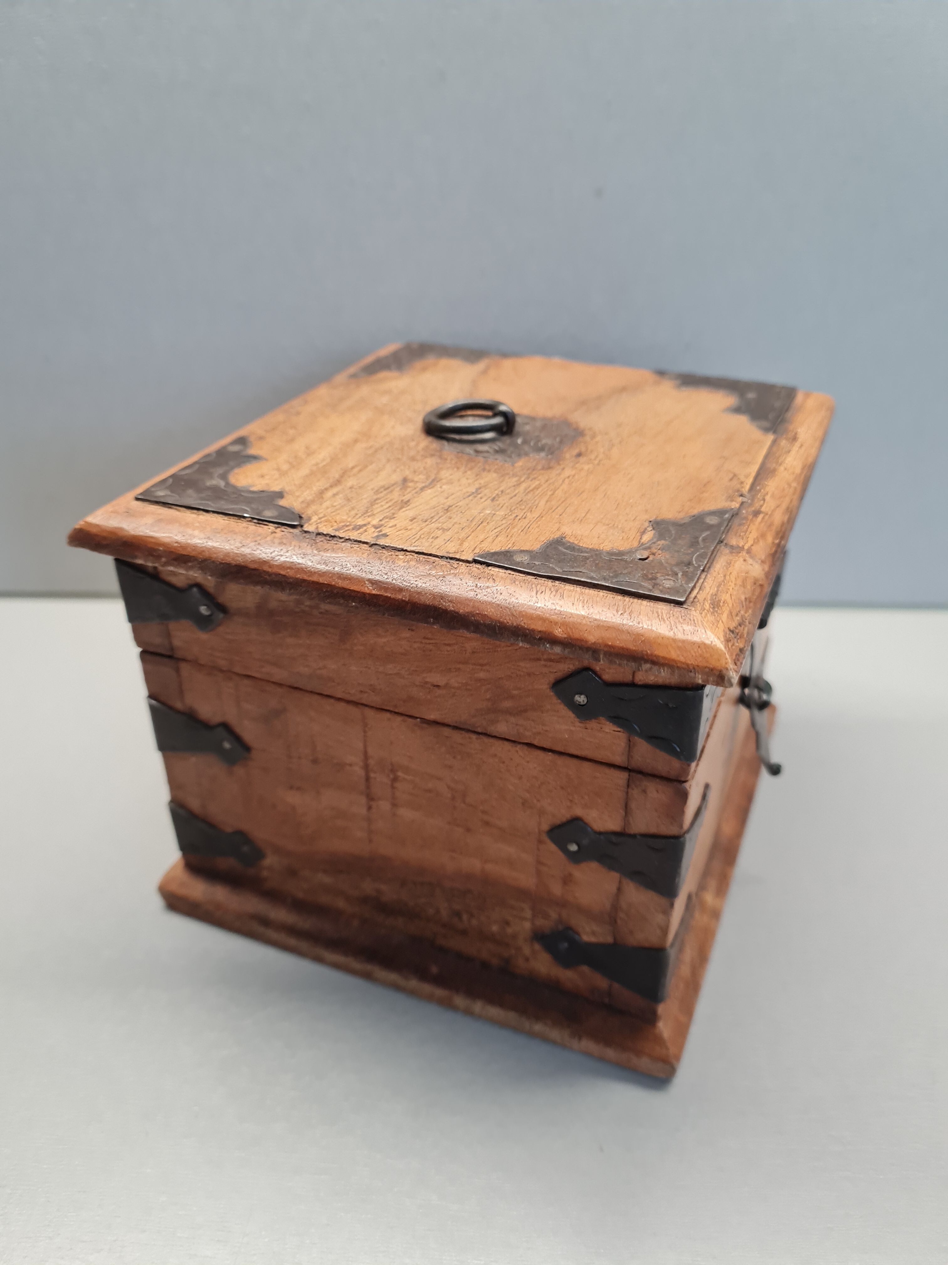 Boite à bijoux en bois