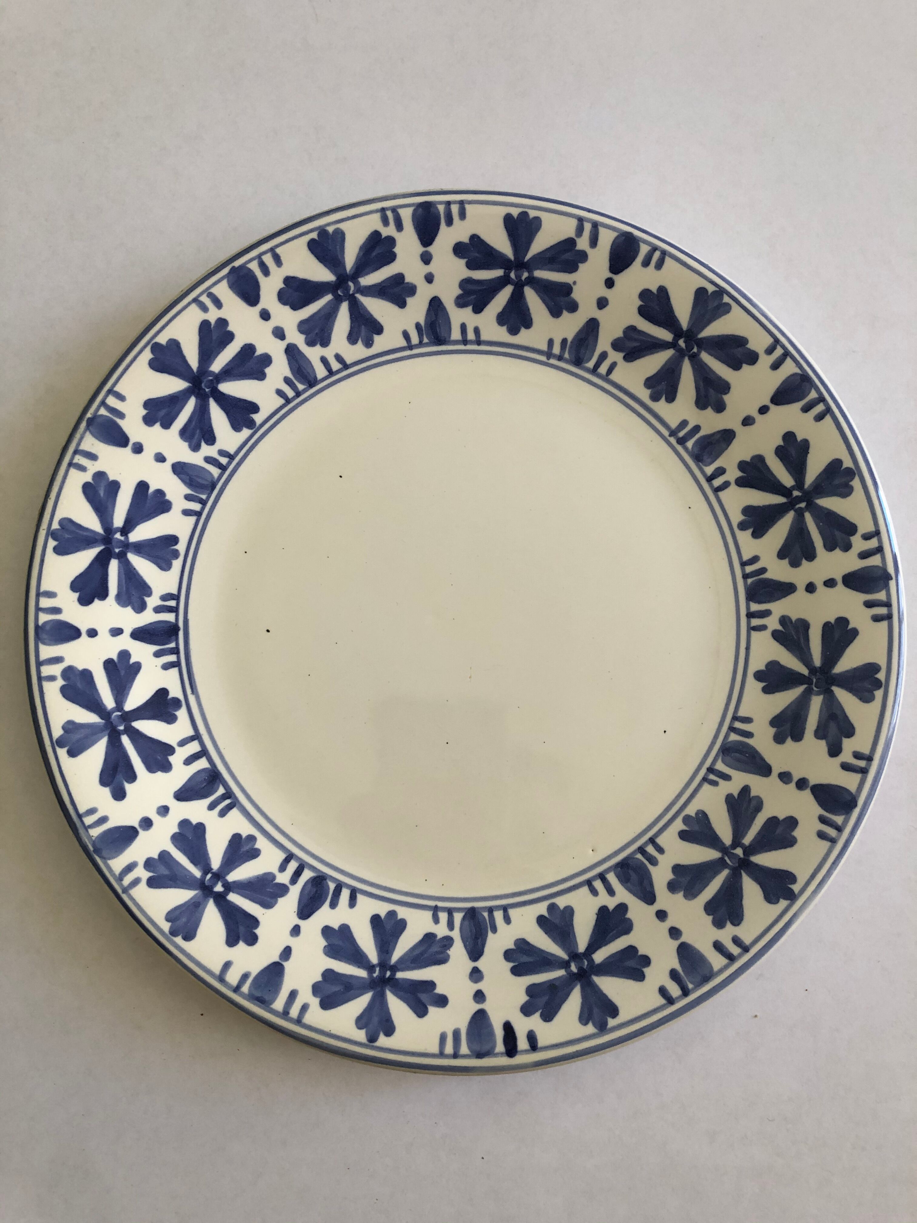 Lot of 4 vintage ceramic plates