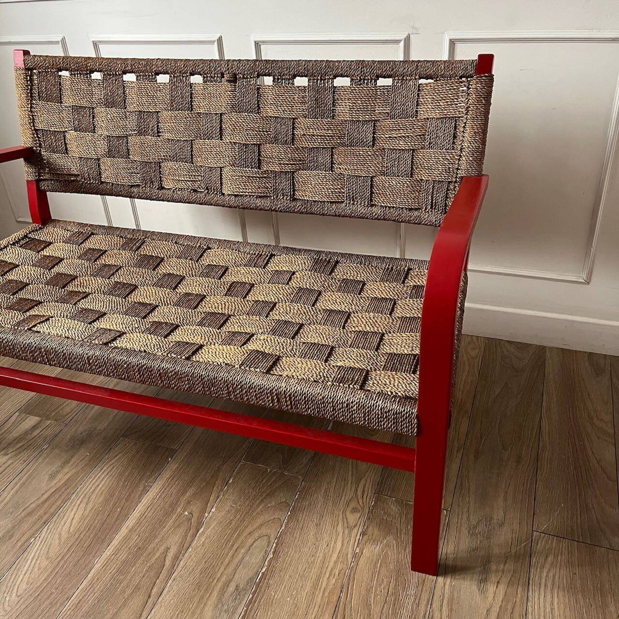 Vintage bench in red wood and rope