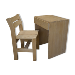 Bureau et sa chaise en