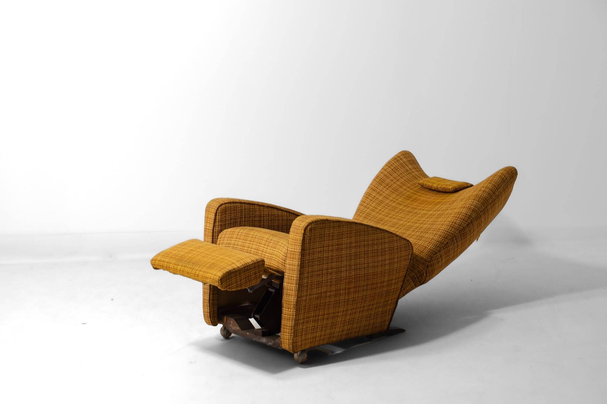 Fauteuil vintage à oreilles inclinable, années 1960