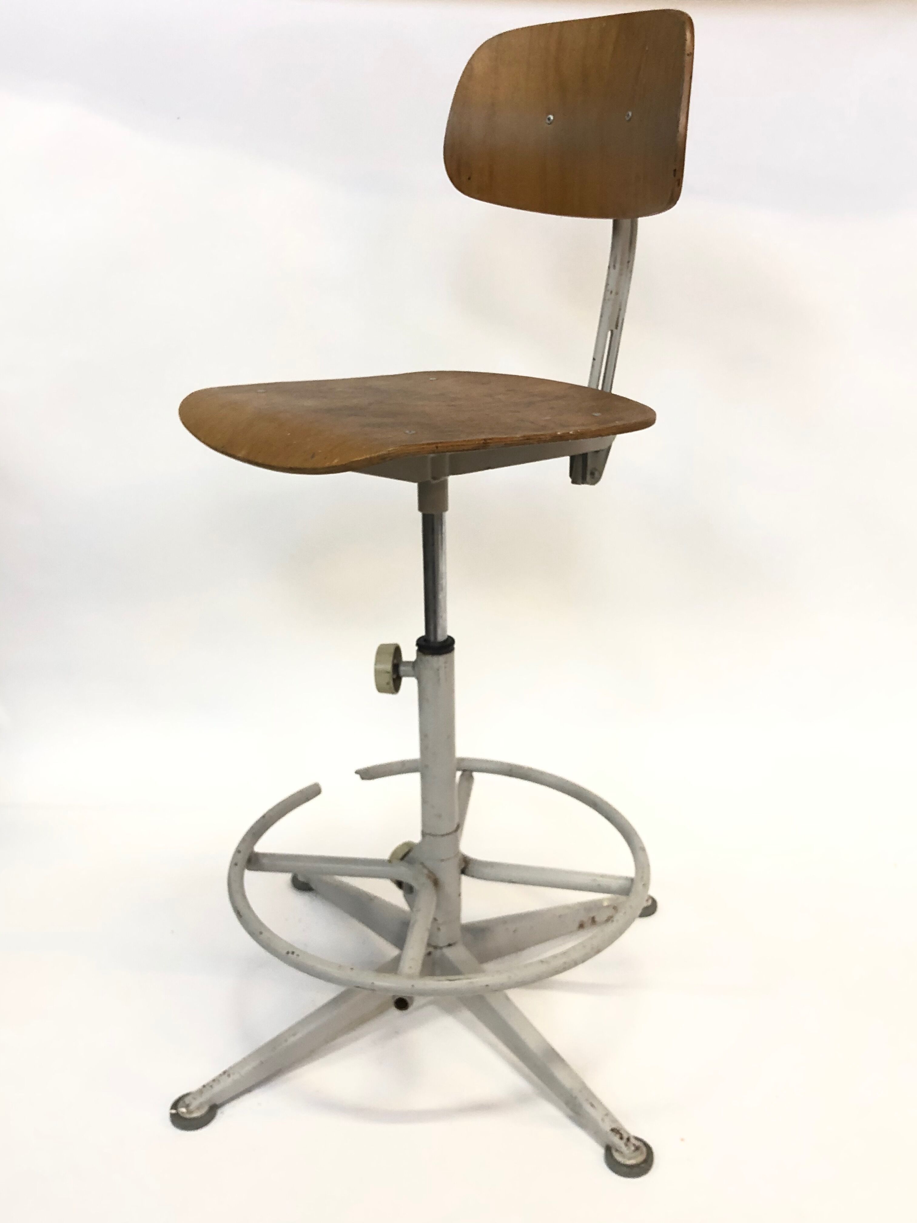 Chaise industrielle Friso Kramer pour Ahrend ca 1960