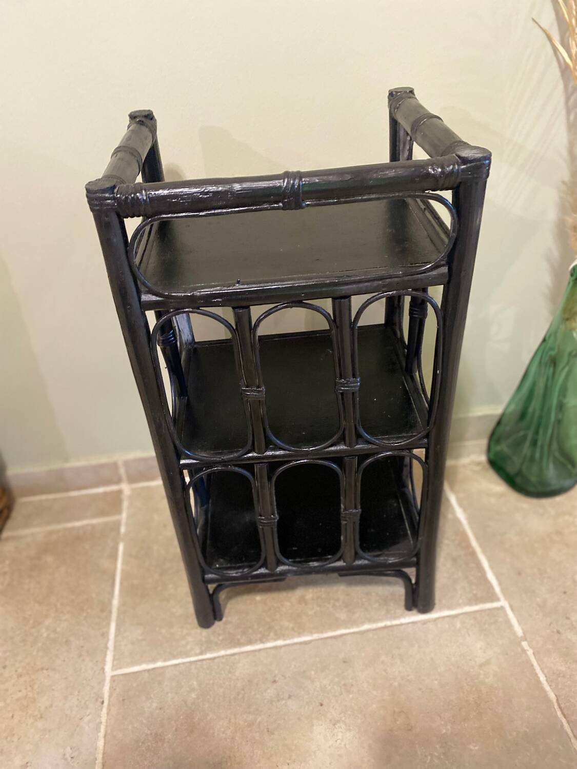 Étagère vintage en rotin