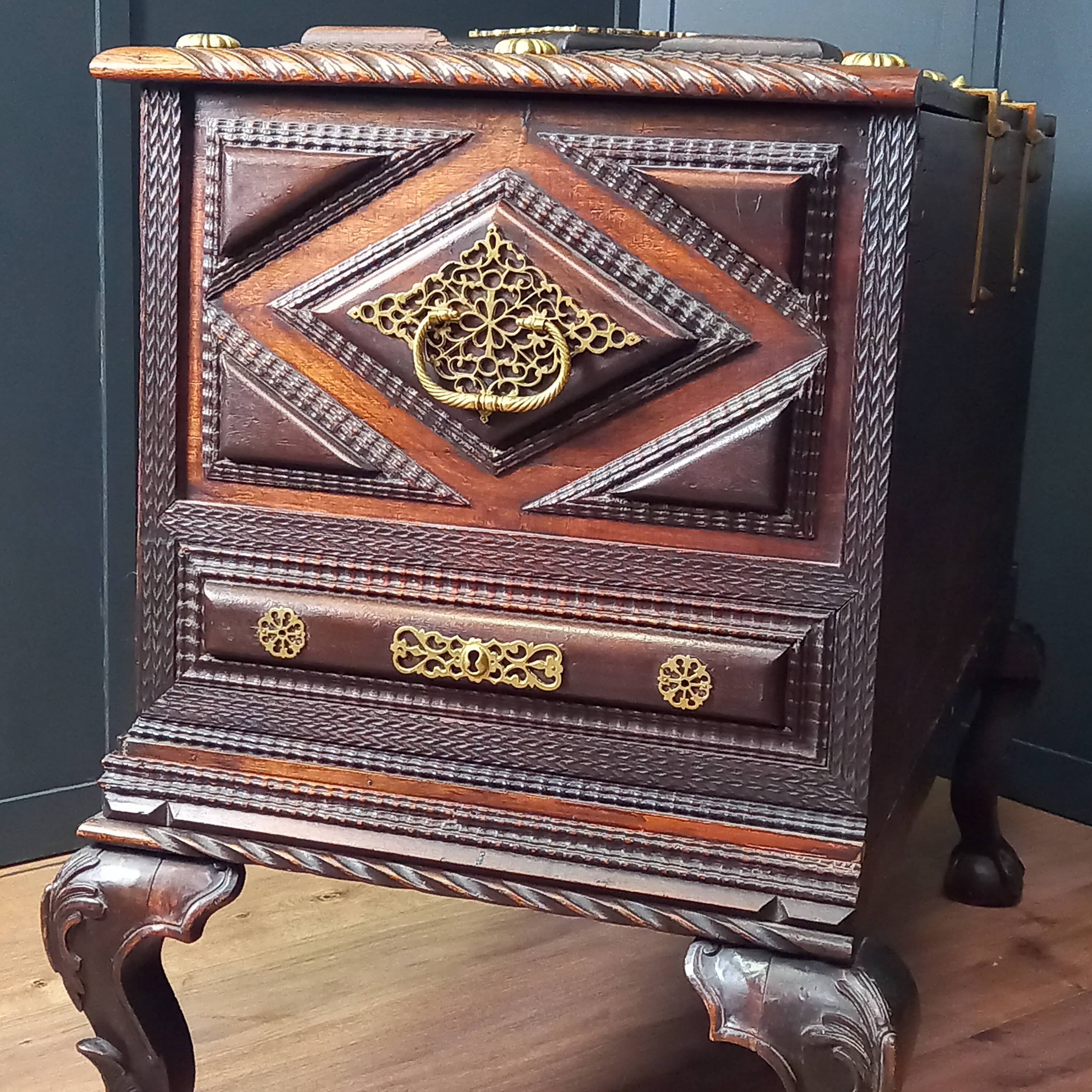 Coffre de campagne colonial anglo-indien