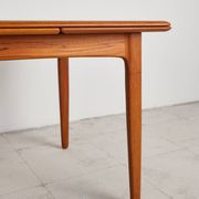 Table extensible par Svend Aage Madsen pour K. Knudsen & Søn