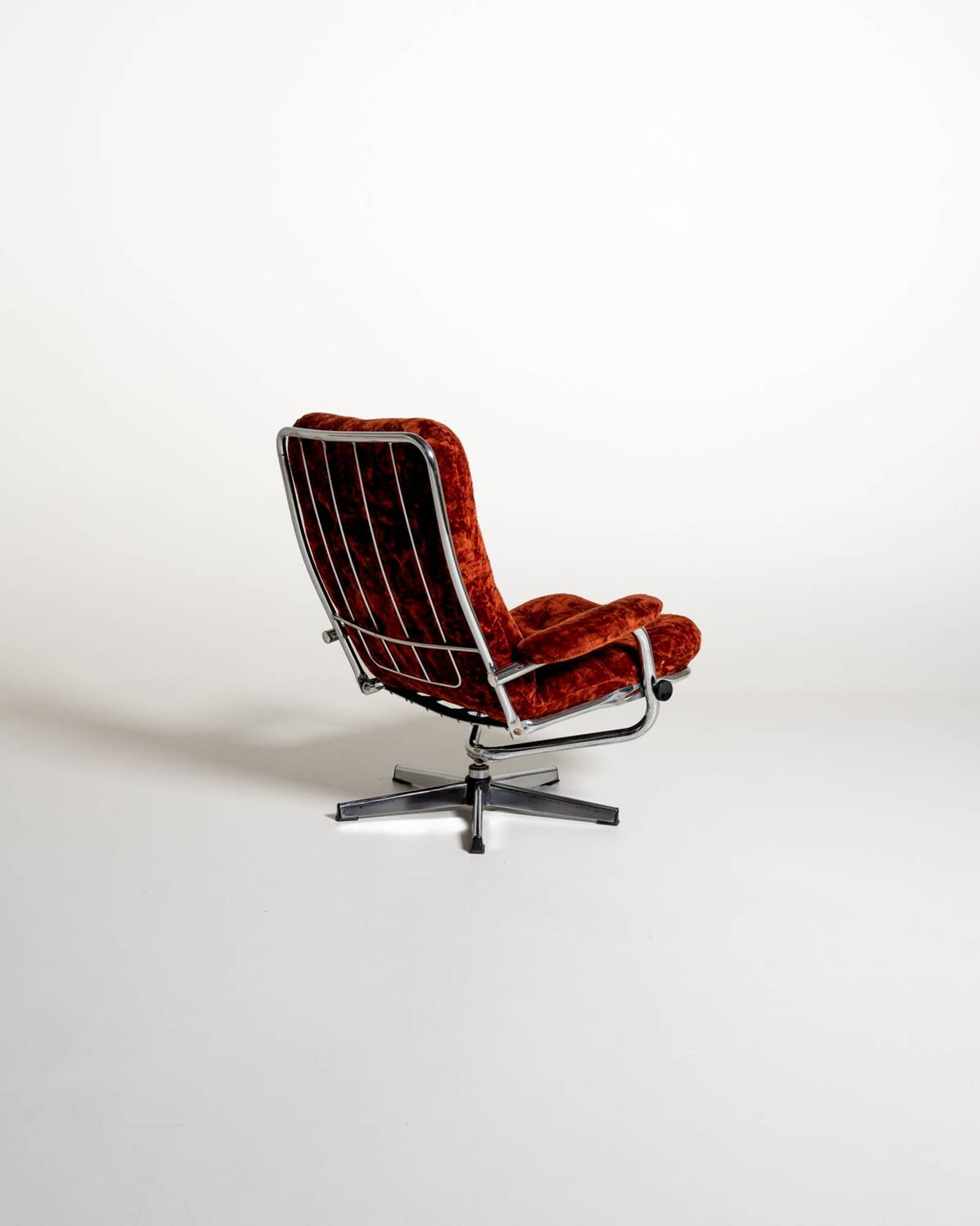 Swedish swivel armchair in velvet, 1970s