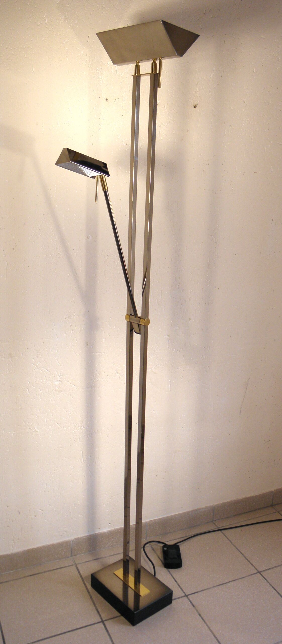 Floor lamp - e-reader 80s