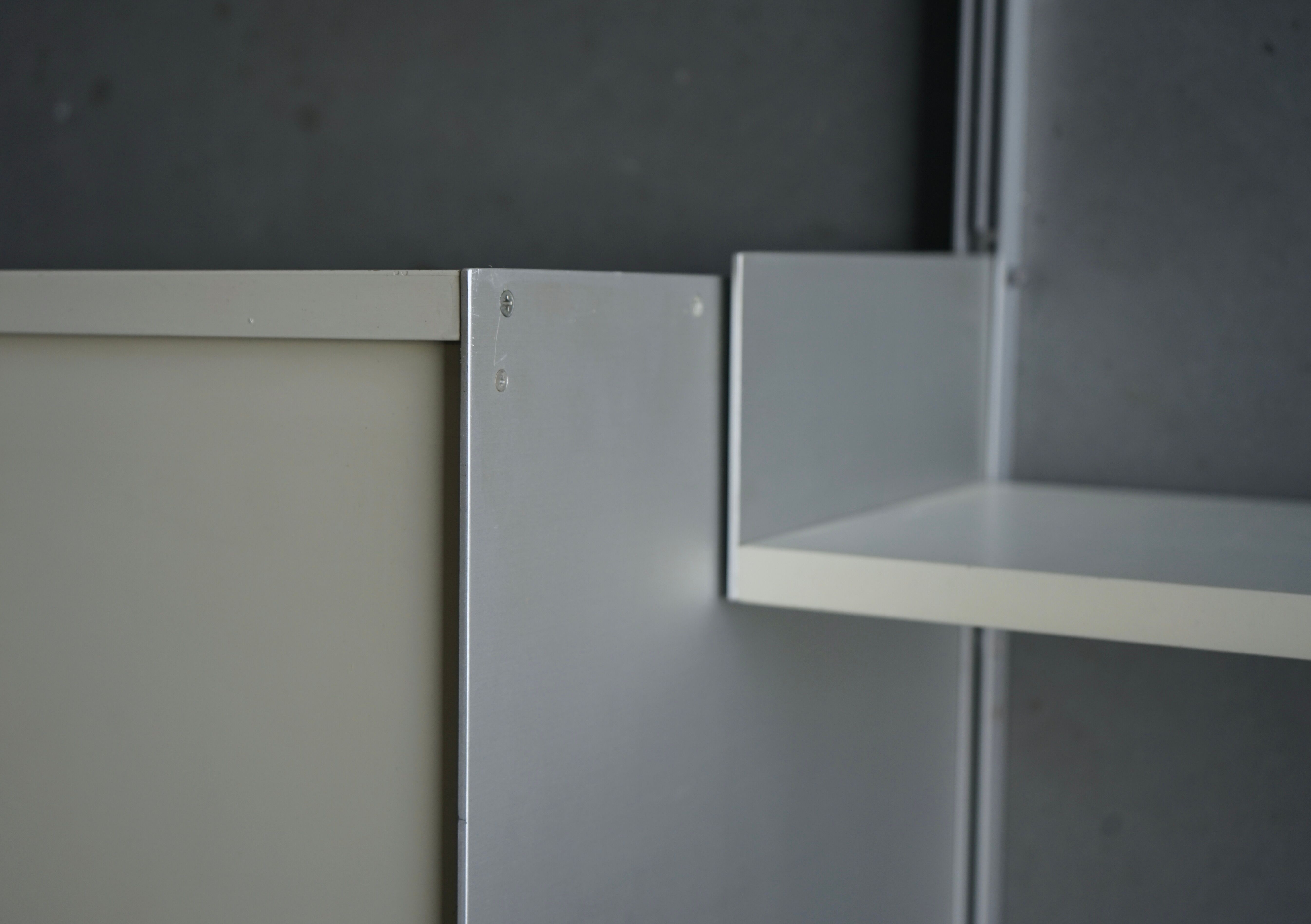 Wall Shelving Unit model 606 by Dieter Rams for Vitsoe. 1960s