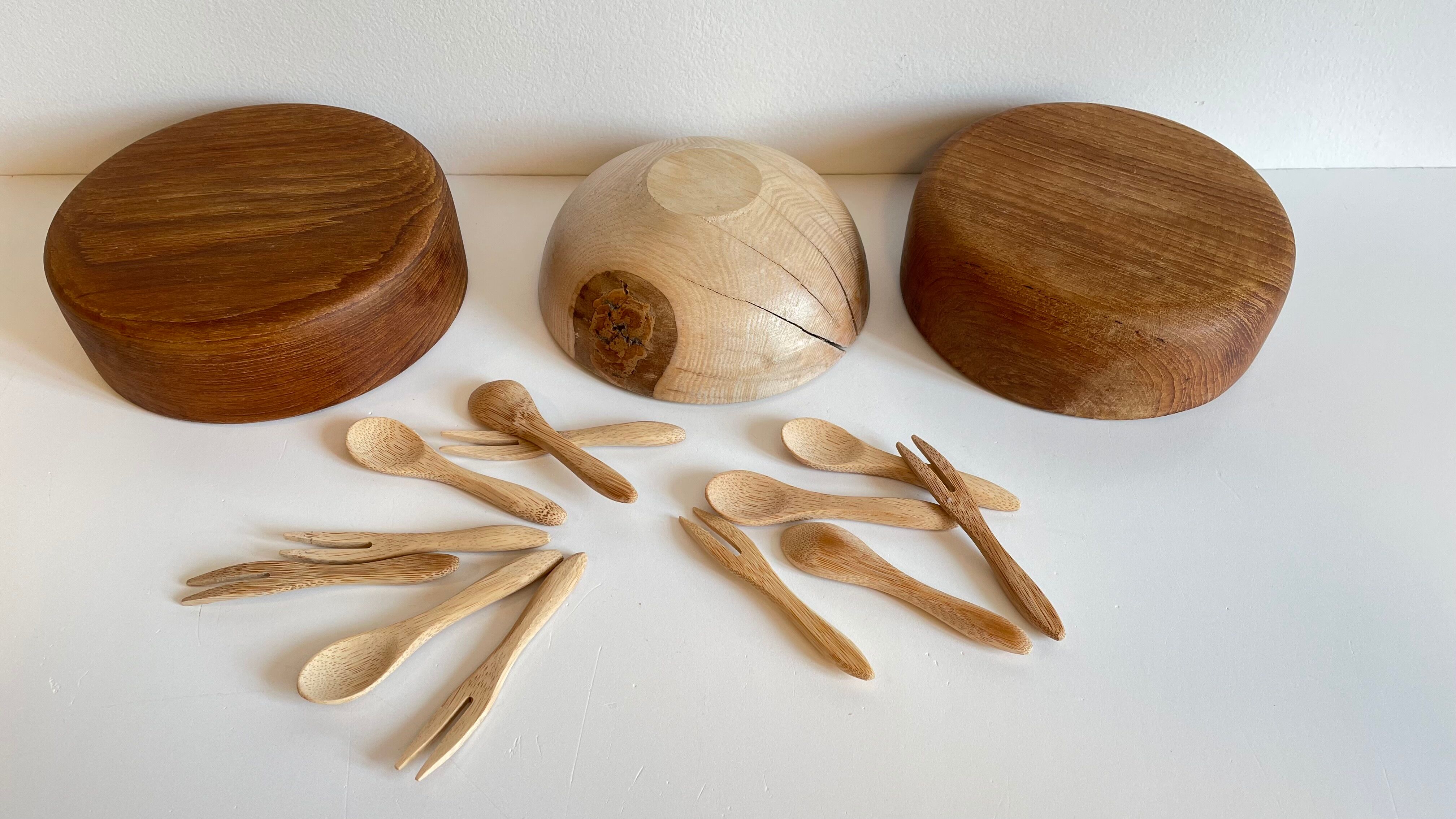 3 wooden bowls and 12 mini cutlery at apéro