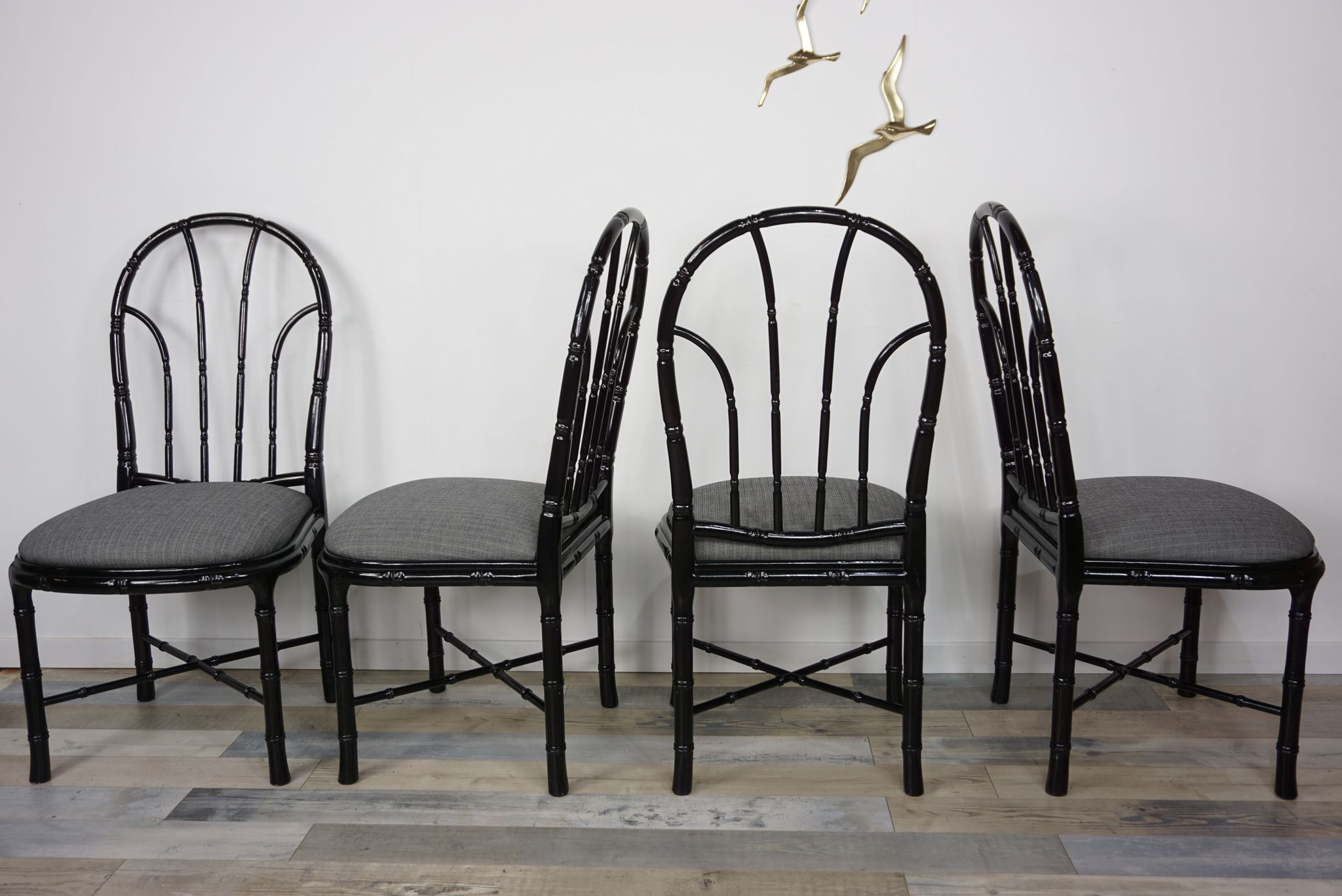 Lot of 4 Italian design chairs 70s - 80s in black laqué wood