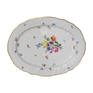 plat ovale en porcelaine
