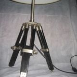 Lamp tripod telescopic feet