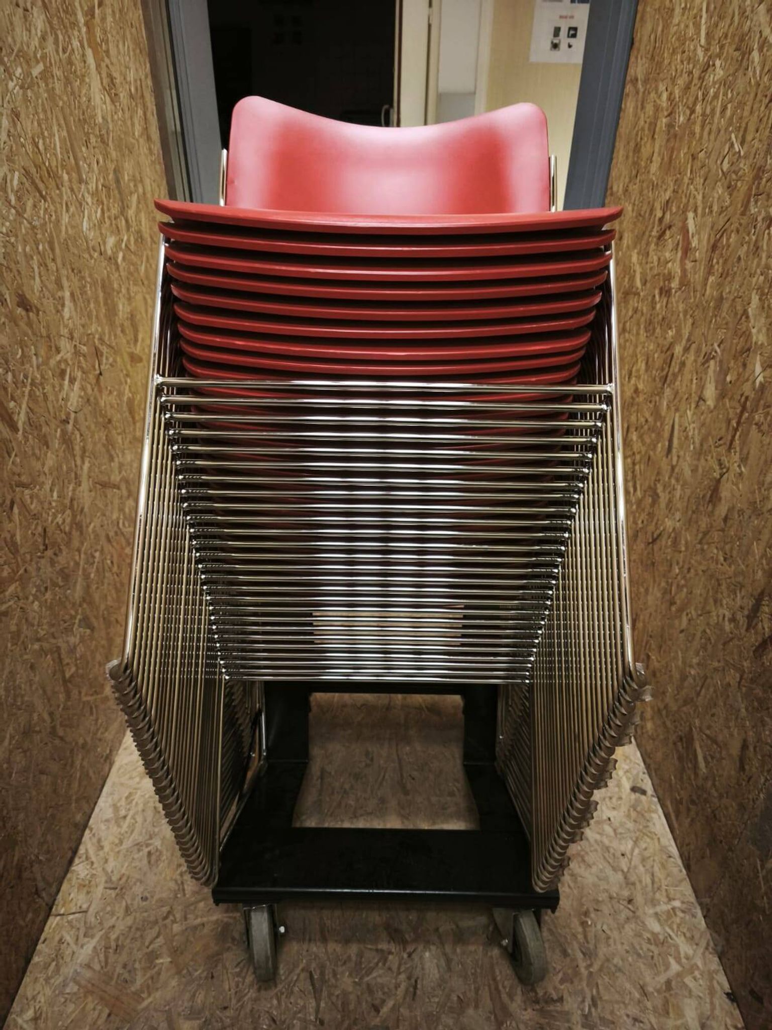 Set of 110 chairs 40/4, Howe