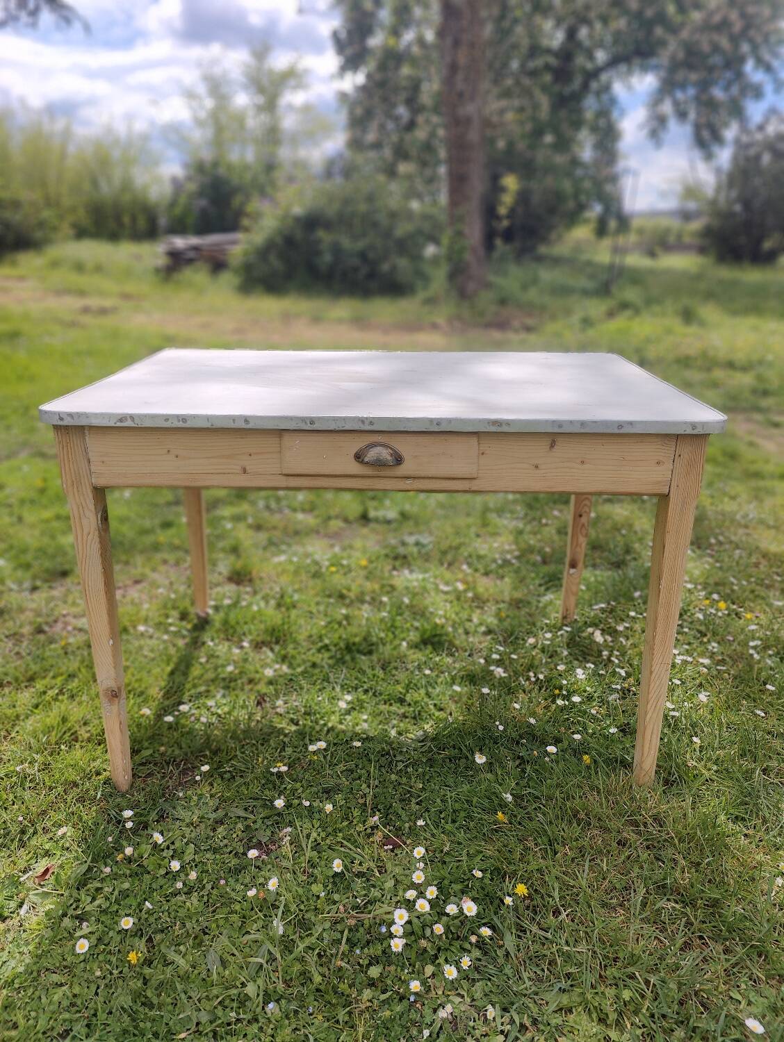 1950s kitchen table