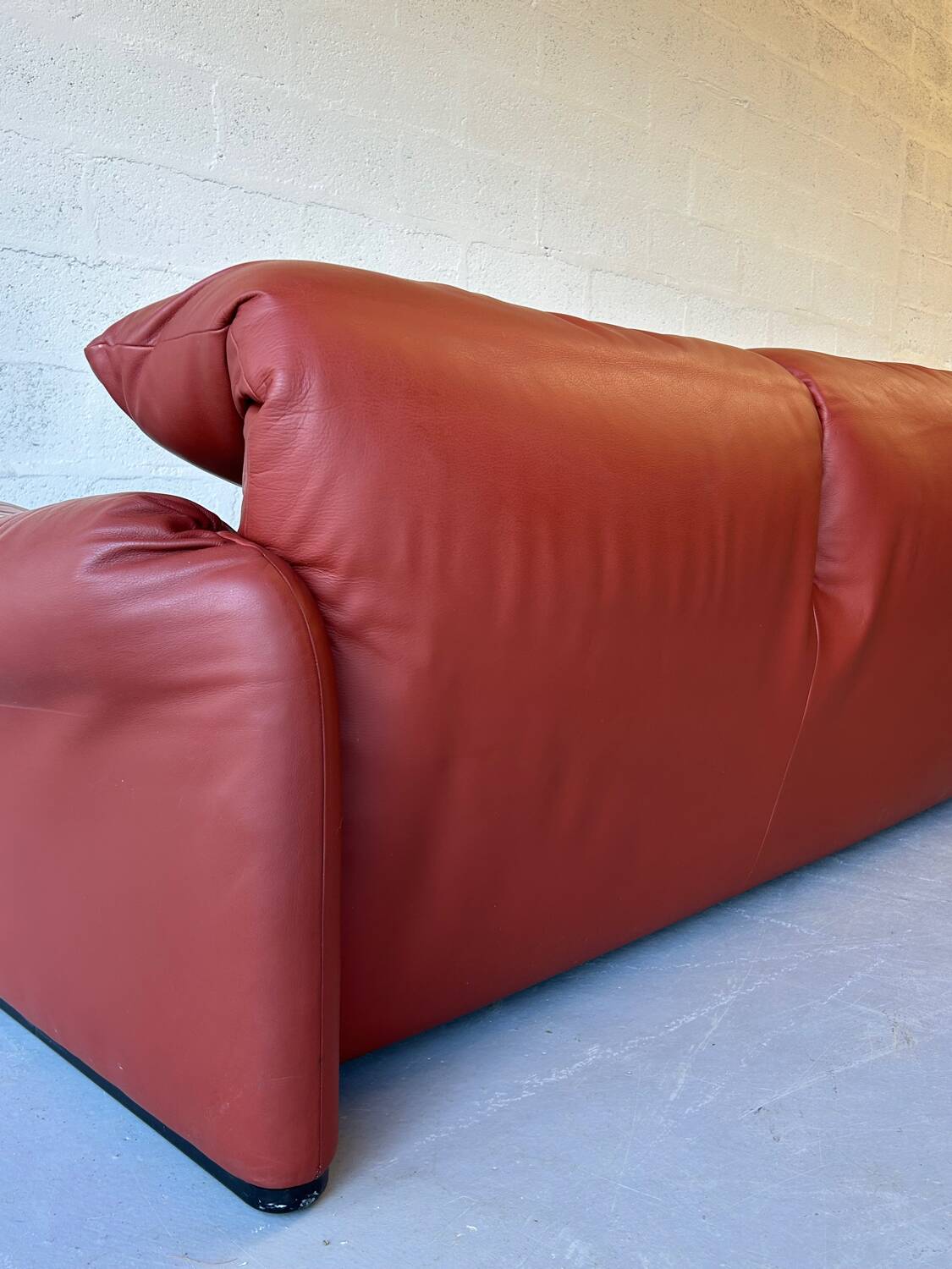 3-seater sofa Cassina Maralunga in red leather