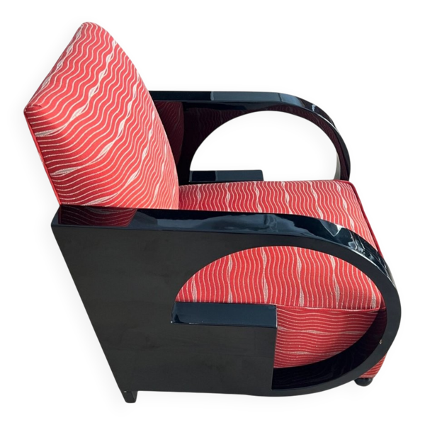 Fauteuil Art Déco, laque noire et tissu rouge, France vers 1930