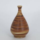 Small Mid-Century Scandinavian Modern Collectible Honey Stoneware Vase by Gunnar Borg, Set of 4