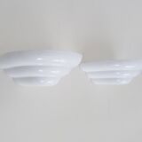 Pair of Art Deco style wall lights in white lacquered metal. 1980s