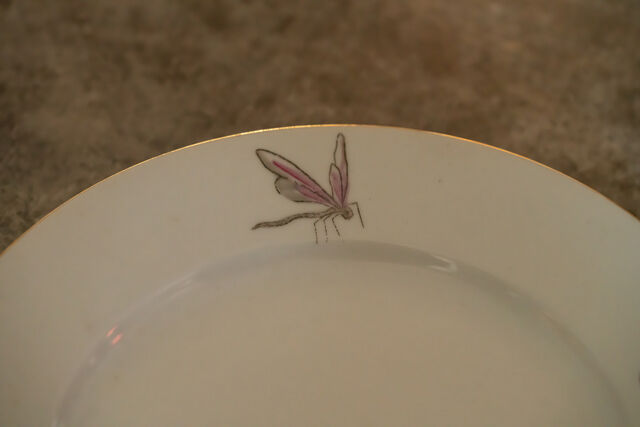 4 Dessert plates country décor birds and mosquitoes