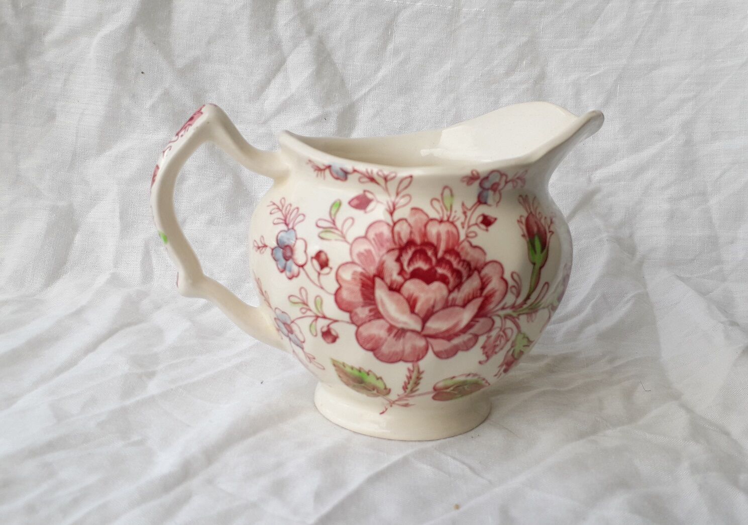 Milk pot pink decoration