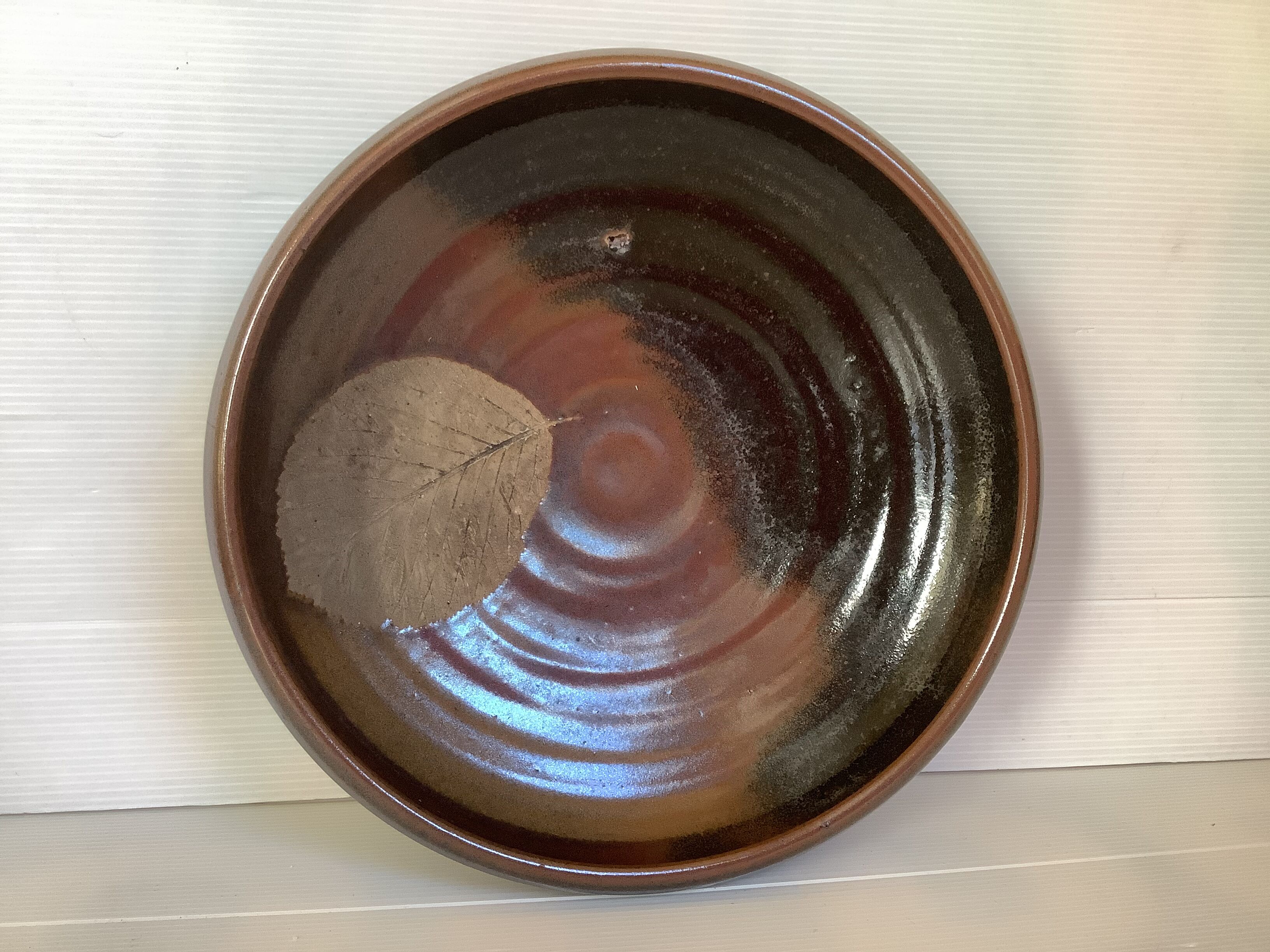 Ceramic glazed stoneware empty pocket