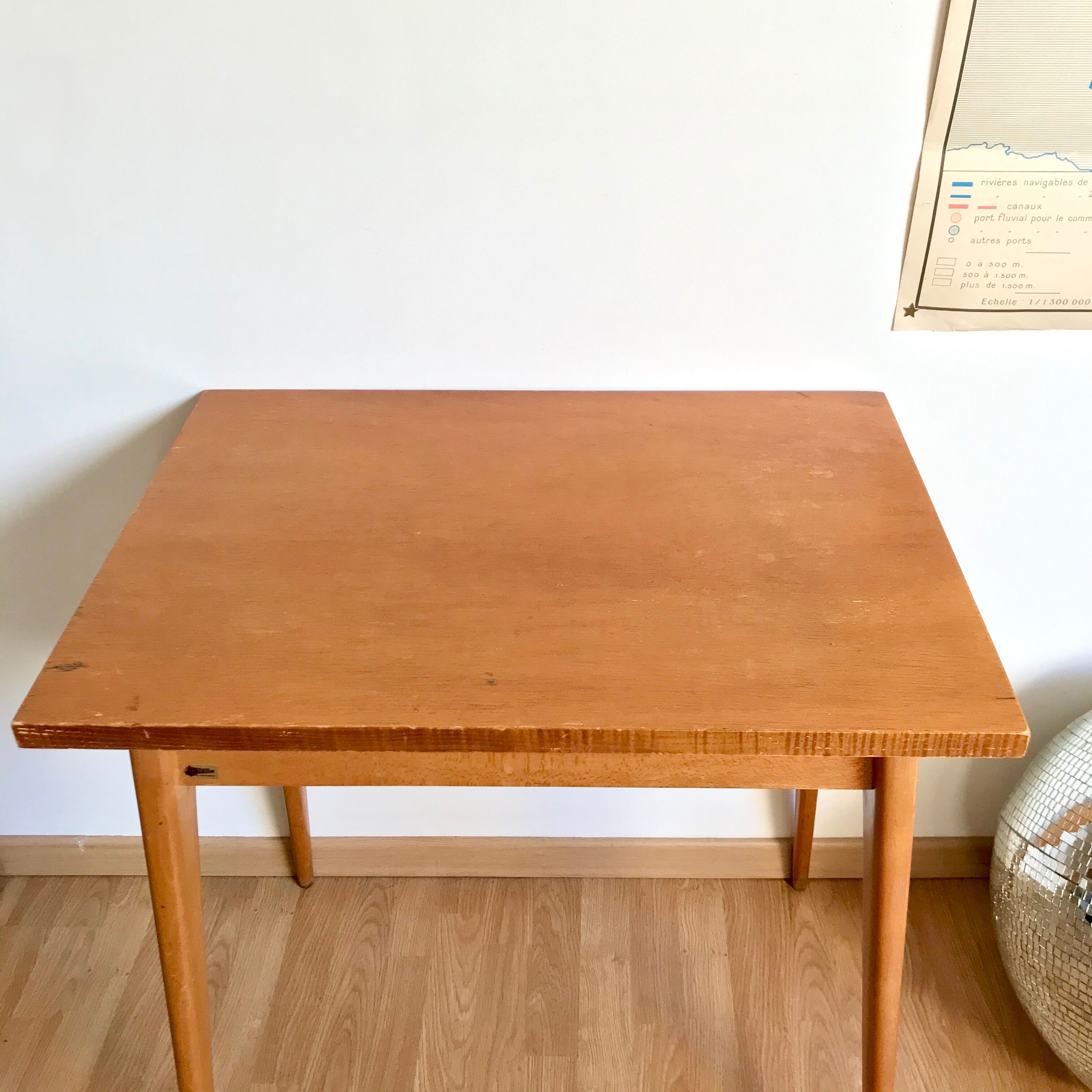 Stella desk table