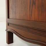 Commode ancienne française en chêne sculpté