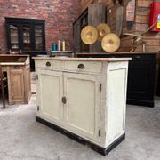 Buffet with 2 doors from the early 20th century.