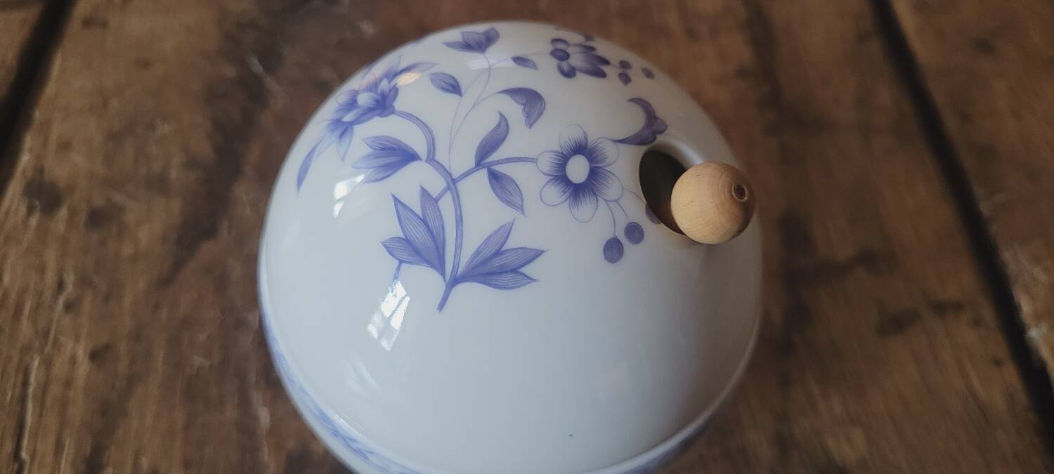 Paris Porcelain mustard pot