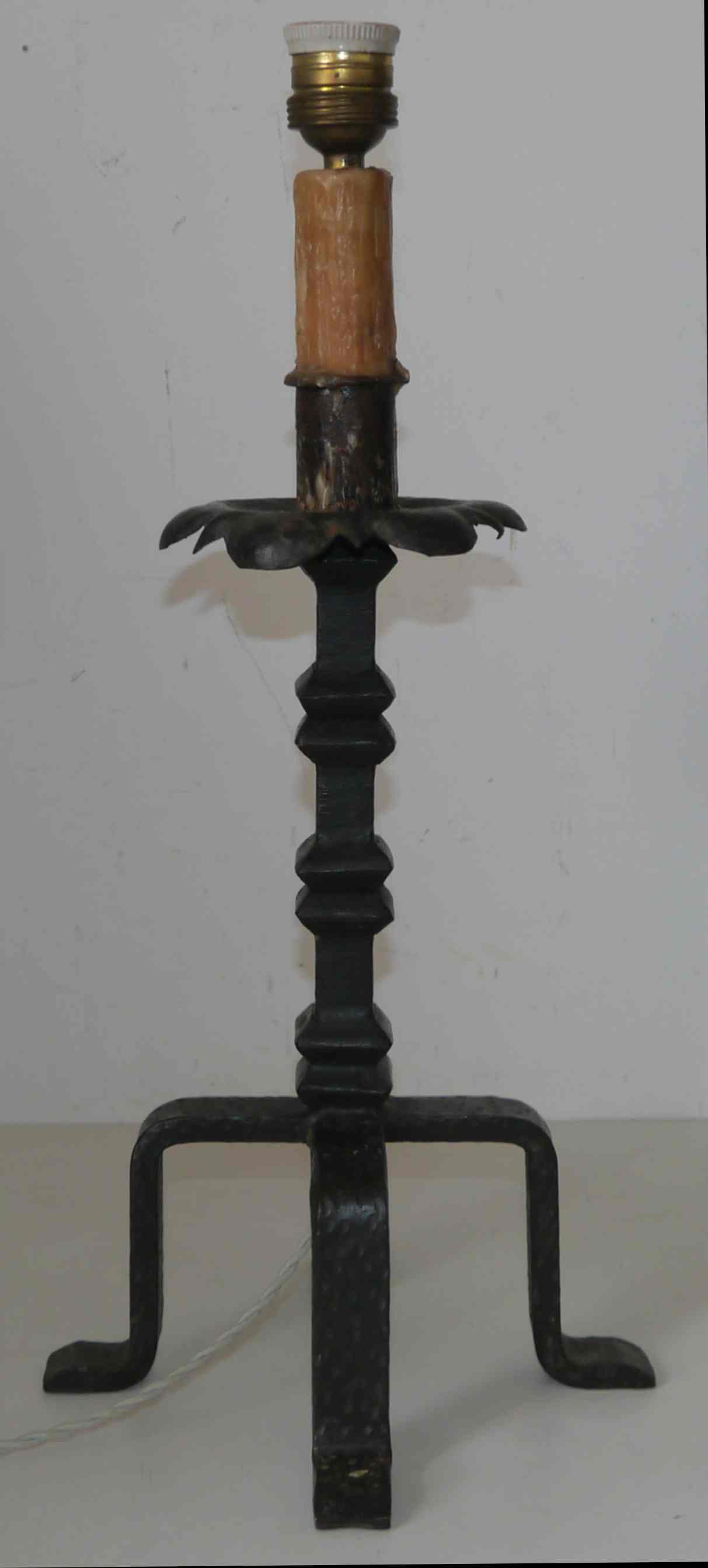 Old neo-classic Candlelight Foot Brutalist