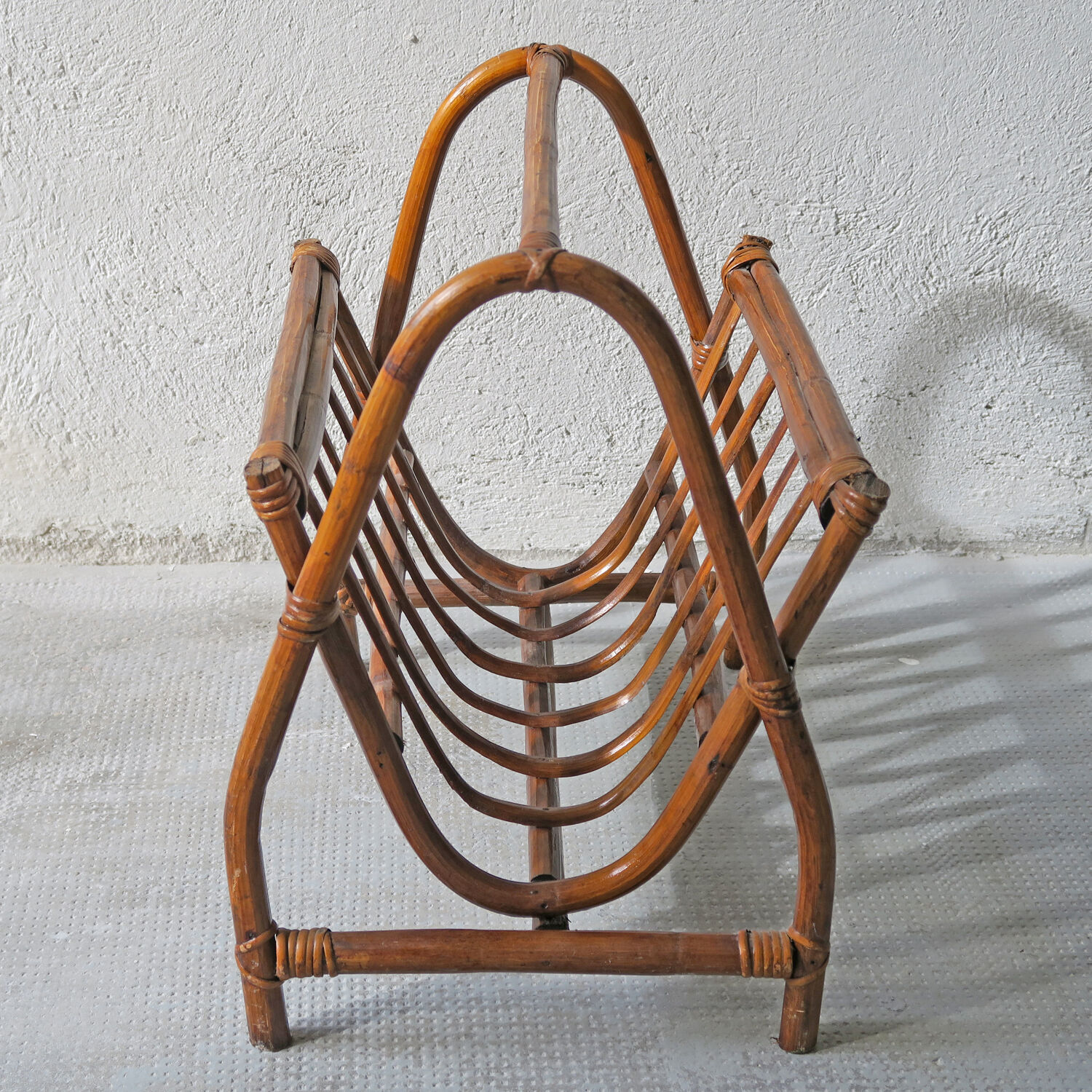 Reviewed door in rattan and bamboo