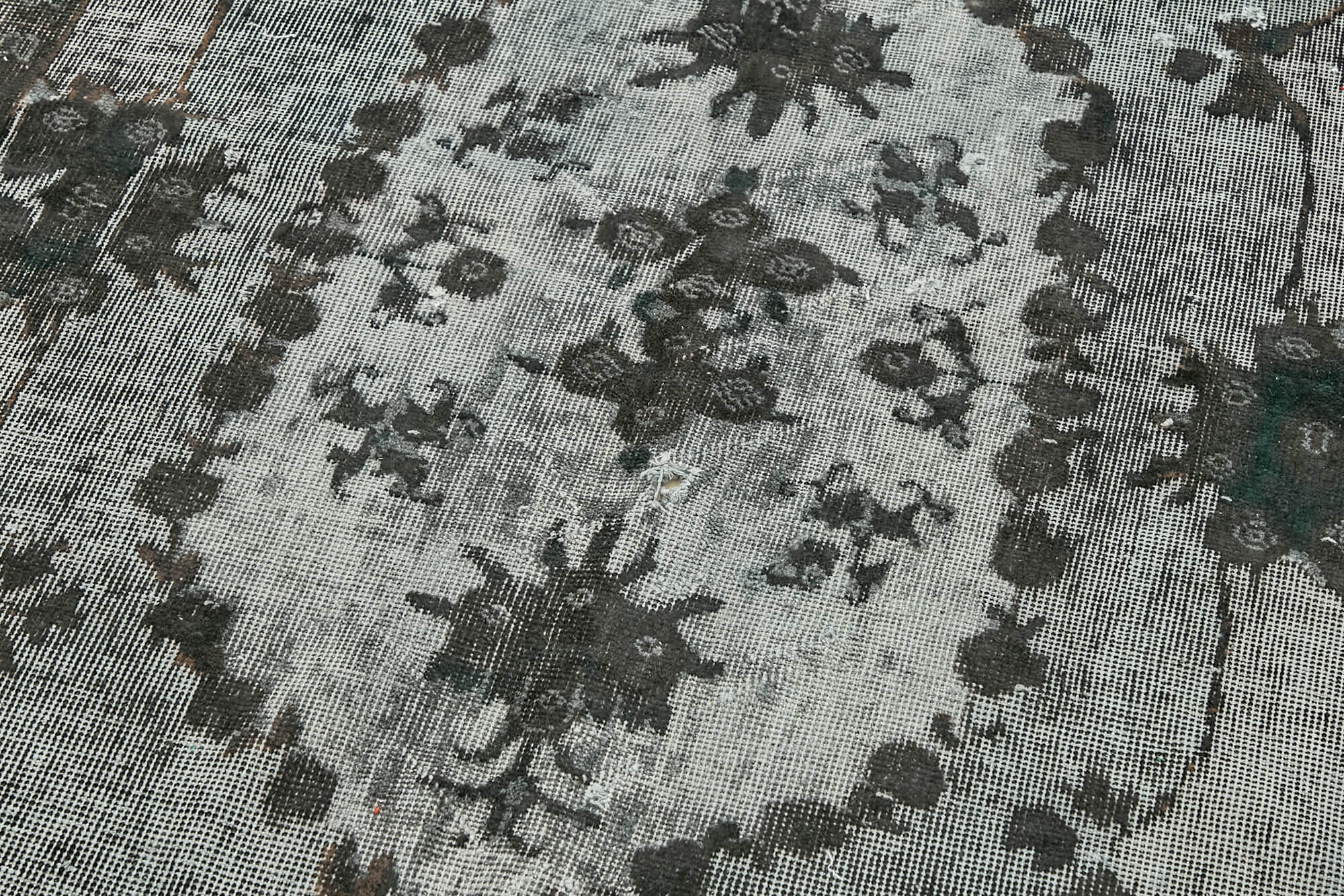 Handwoven unique turkish 1980s 166 cm x 300 cm black rug