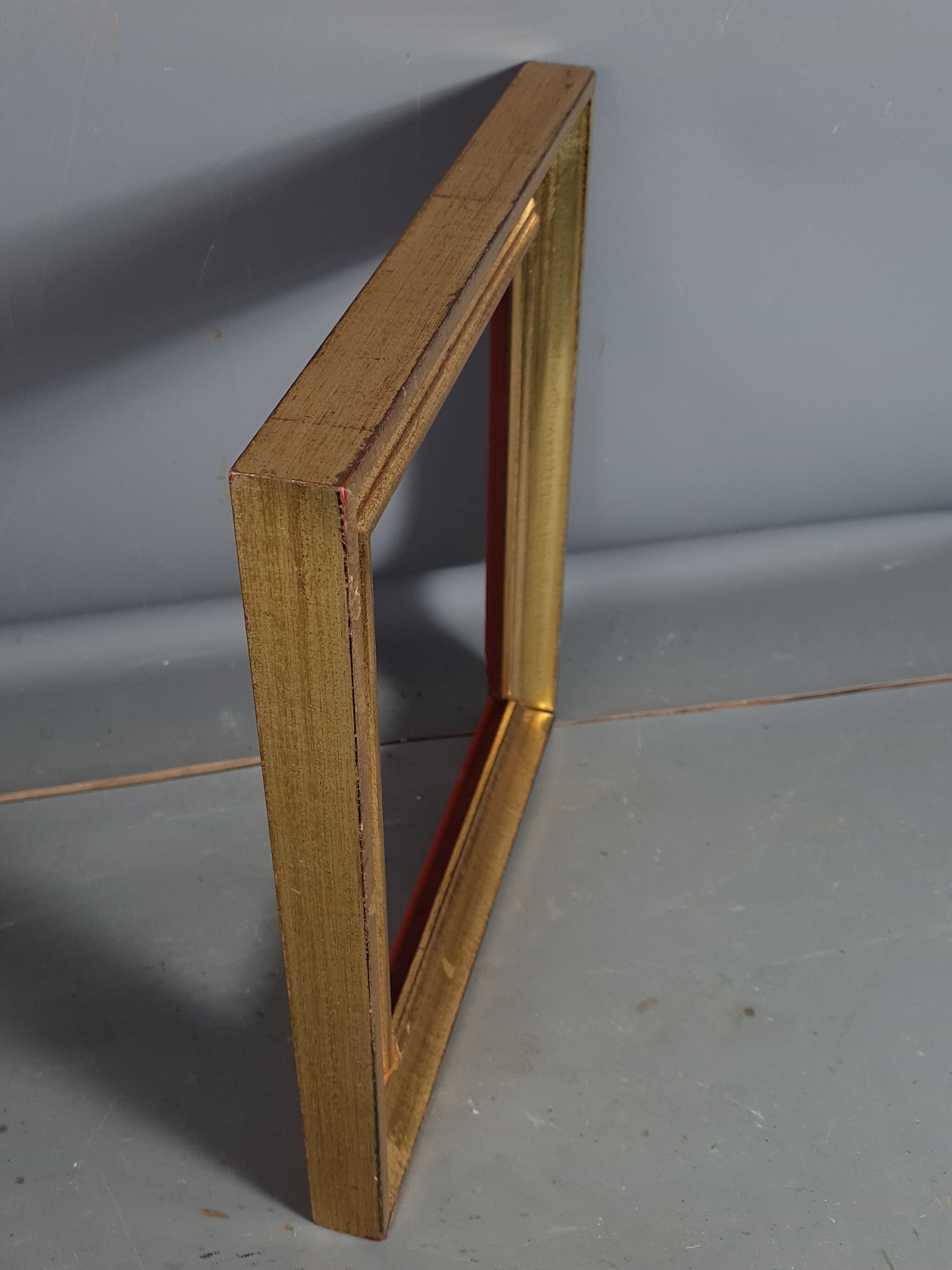 Cadre bois profil creux doré feuille d'or 35,5x32 feuillure  25x22 cm