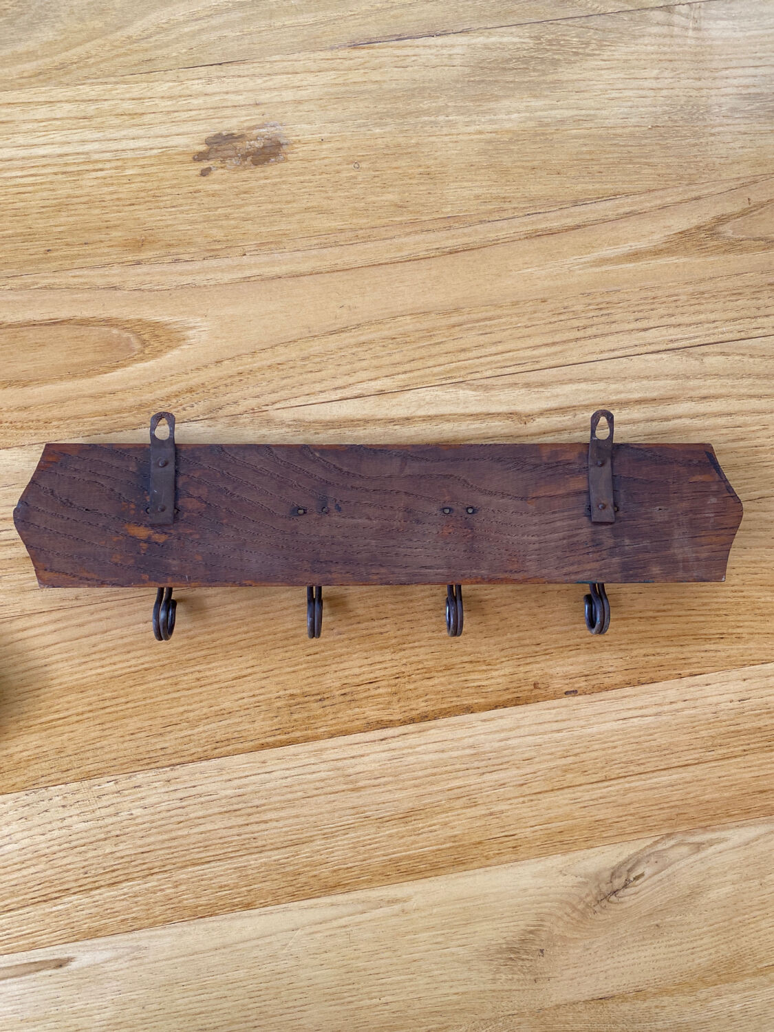 Towel rack