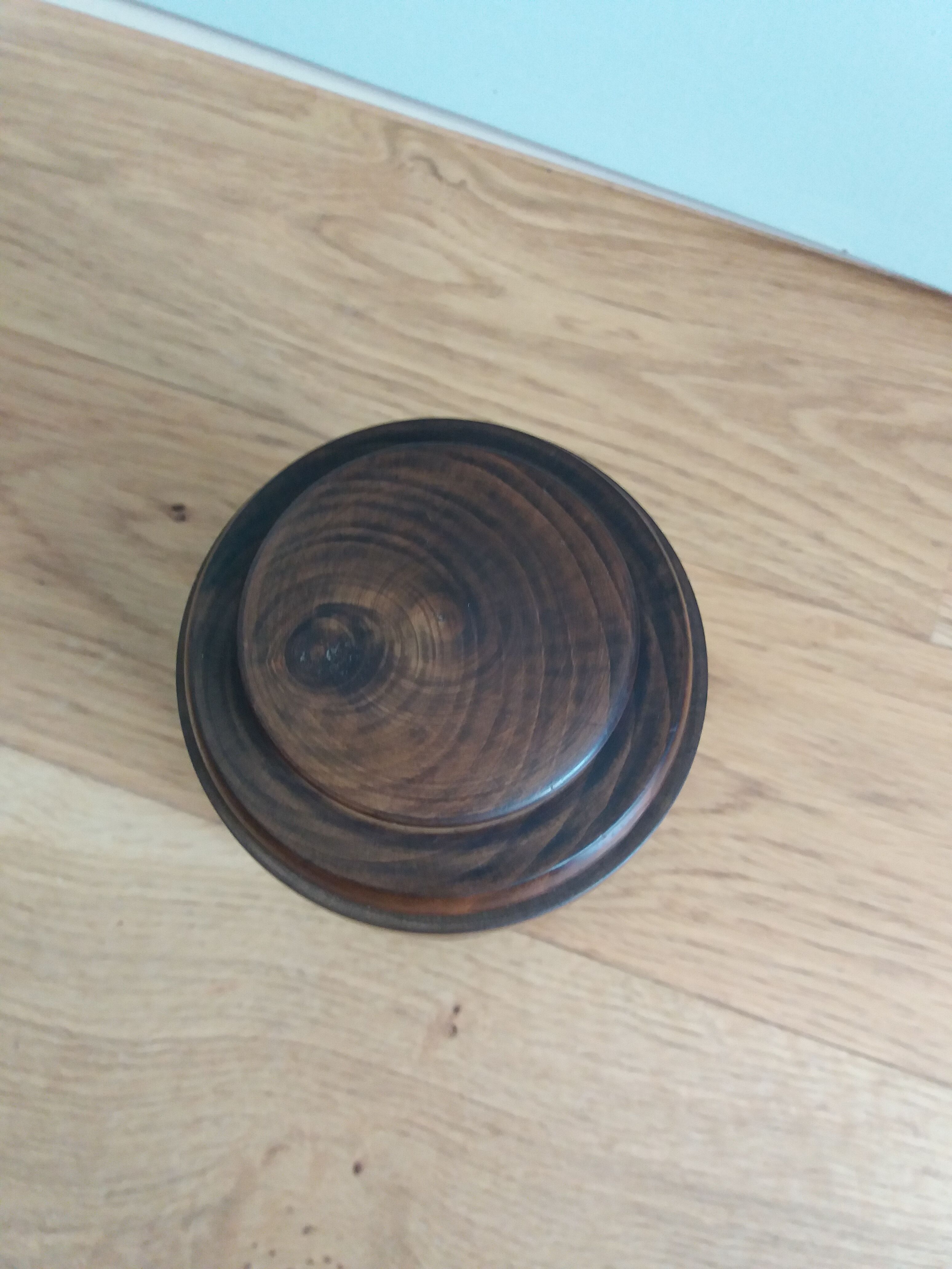 Tobacco box