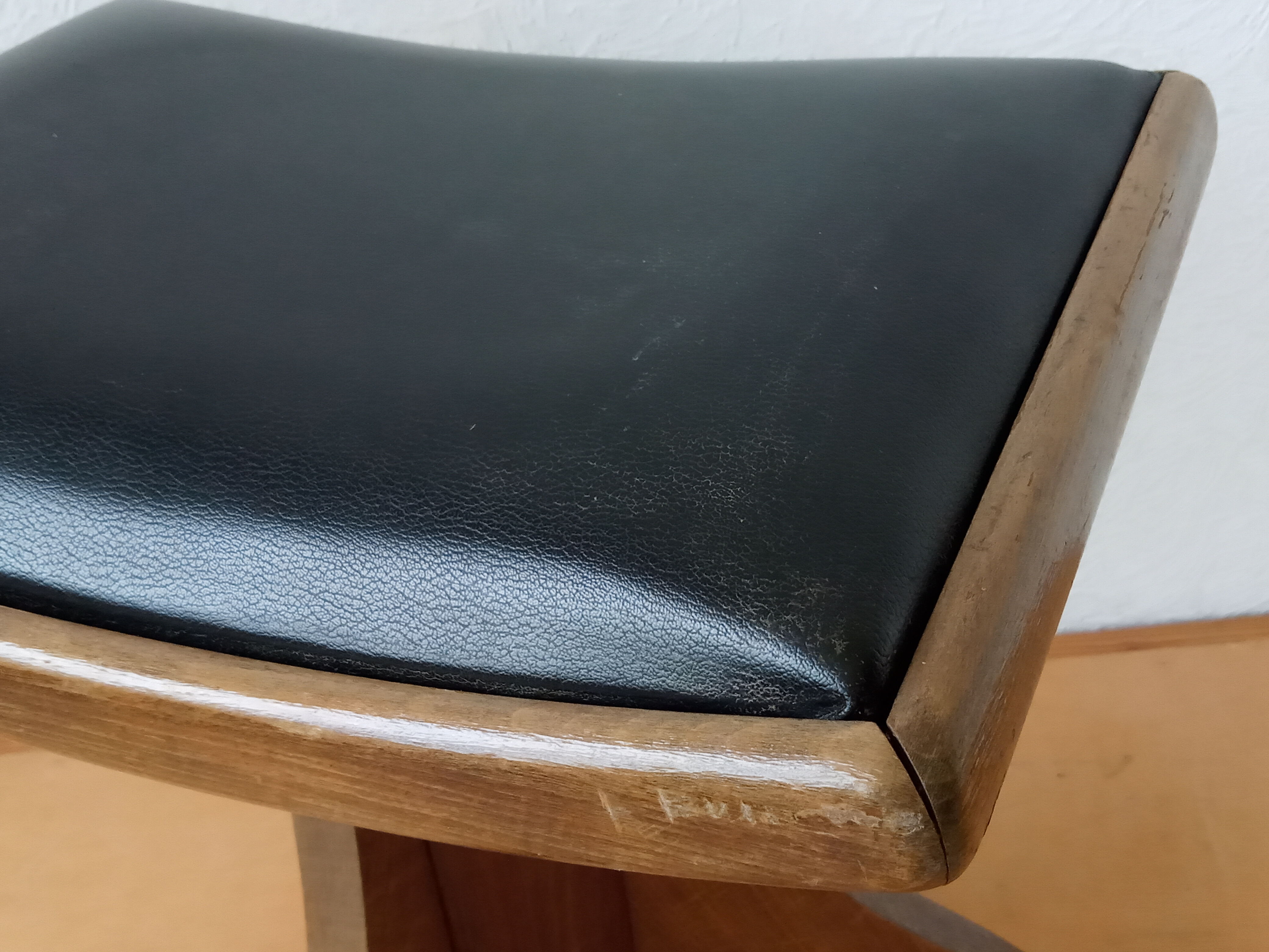 Reiner modell piano stool screw 50s