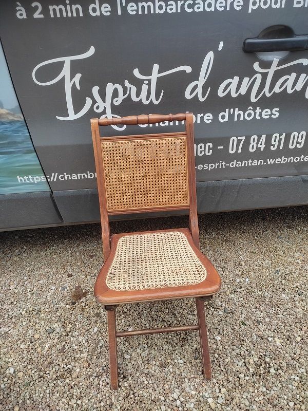 Folding chair wood